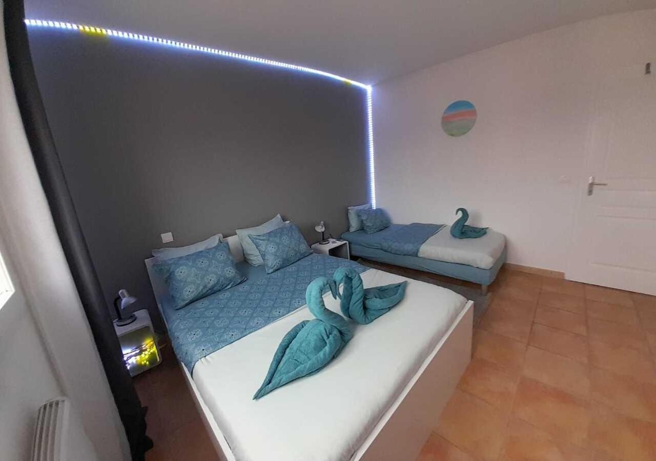 Villa Avec Plage A Pied Et Grande Piscine Sainte-Marie-la-Mer Extérieur photo